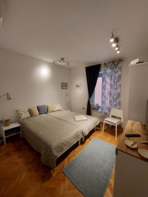 Отель Apartment Yes  Задар